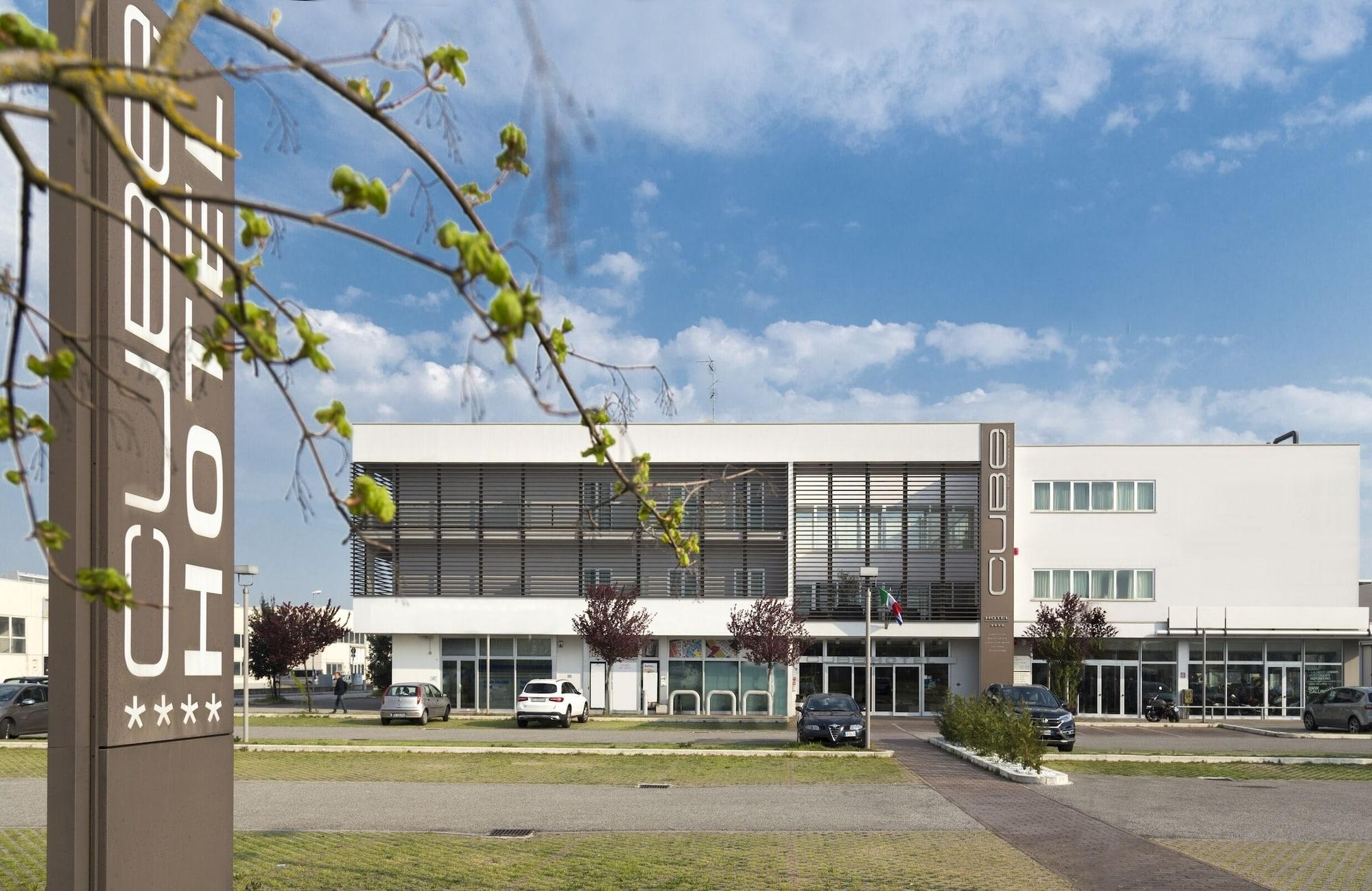 Hotel Cube Ραβένα Εξωτερικό φωτογραφία