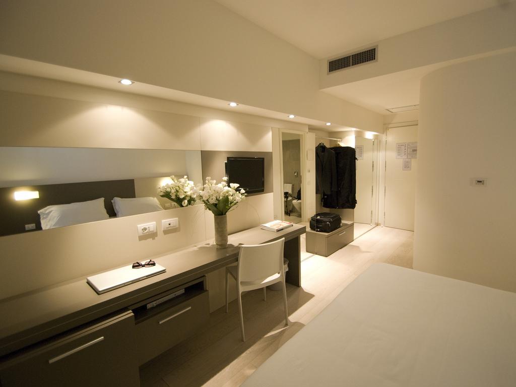 Hotel Cube Ραβένα Εξωτερικό φωτογραφία