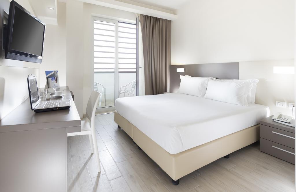 Hotel Cube Ραβένα Εξωτερικό φωτογραφία