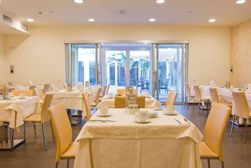 Hotel Cube Ραβένα Εστιατόριο φωτογραφία