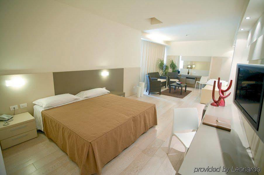 Hotel Cube Ραβένα Εξωτερικό φωτογραφία