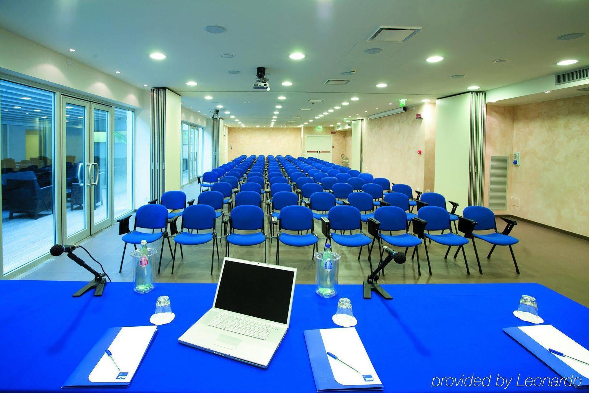 Hotel Cube Ραβένα Ανέσεις φωτογραφία